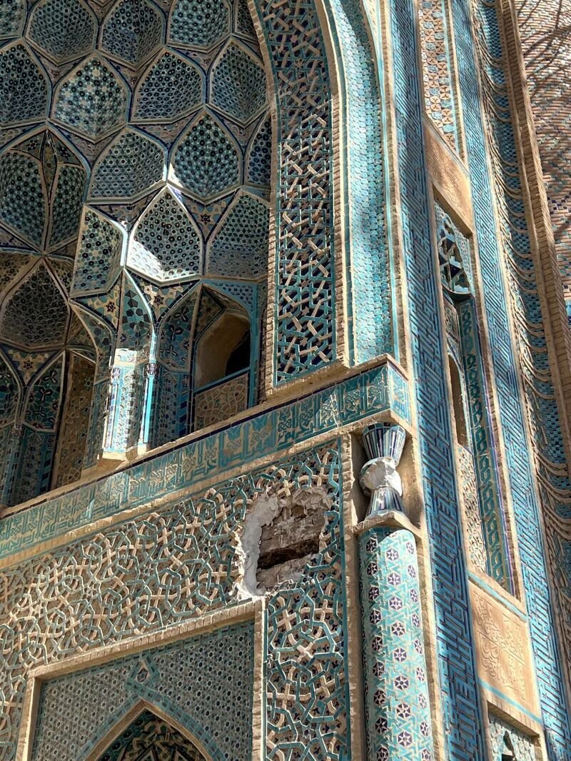 تخریب کاشیکاری مسجد تاریخی نطنز خبرساز شد + عکس