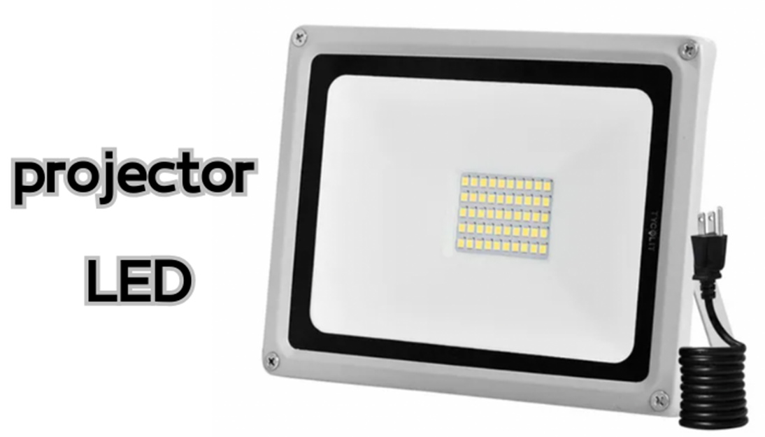 راهنمای کامل انتخاب پروژکتورهای صنعتی – هرآنچه باید بدانید!