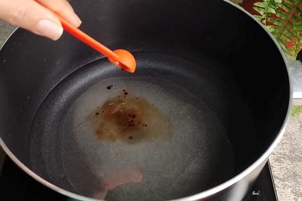 آموزش شیرینی پزی / طرز تهیه بامیه بدون تخم مرغ و گلوکز