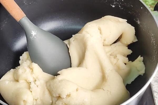 آموزش شیرینی پزی / طرز تهیه بامیه بدون تخم مرغ و گلوکز