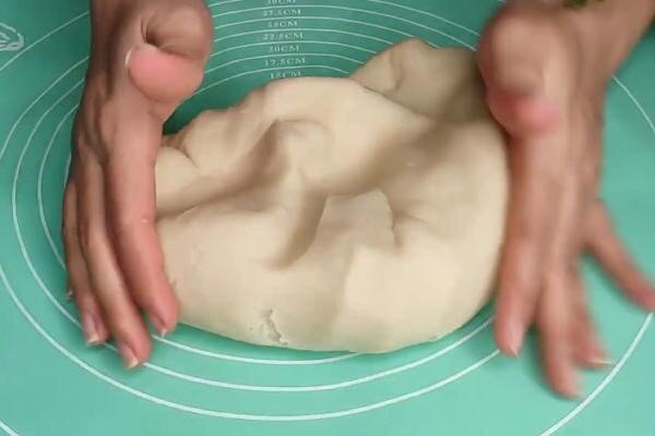 آموزش شیرینی پزی / طرز تهیه بامیه بدون تخم مرغ و گلوکز