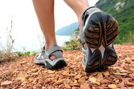 بهترین صندل کوهنوردی و طبیعت گردی هامتو برای حرفه ای ها: معرفی ۱۱ مدل برتر ۲۰۲۴