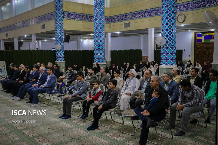 جشن روزه‌اولی‌ها و تجلیل از خانواده شهدا در دانشگاه آزاد اسلامی یزد