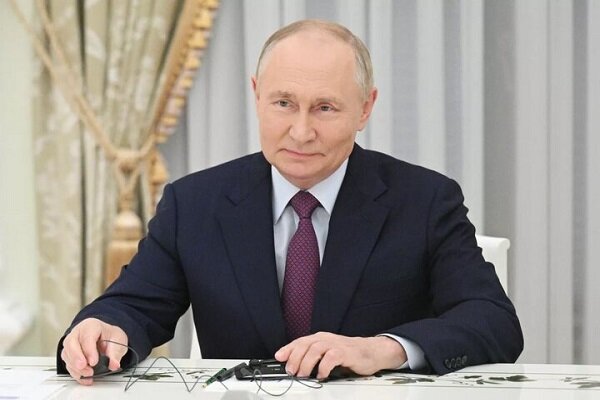 پوتین: پیشنهادهای آمریکا می‌تواند مبنایی برای حل و فصل درگیری باشد