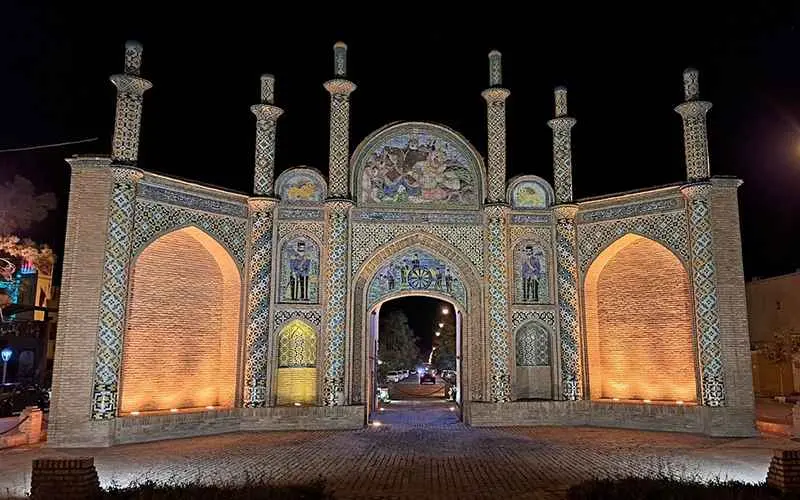 گردش یک روزه در سمنان؛ شهری سبز اما کویری