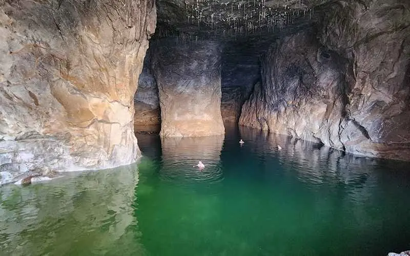 گردش یک روزه در سمنان؛ شهری سبز اما کویری