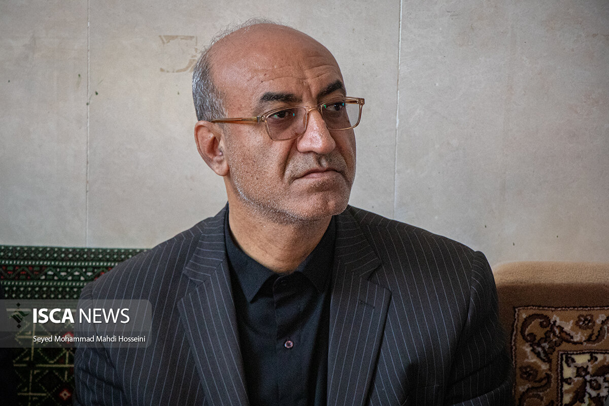 استاندار کرمانشاه: تا عادی شدن شرایط در مناطق سیلزده فیروزآباد در کنار مردم خواهیم بود