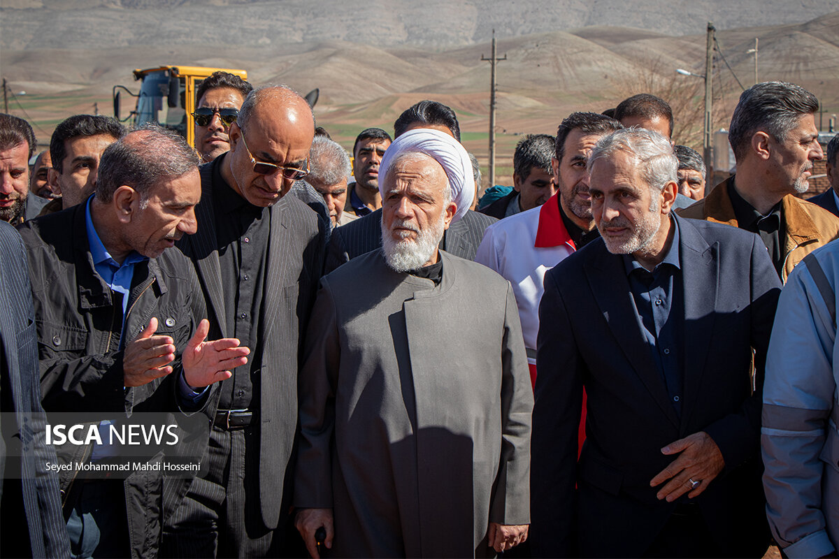 استاندار کرمانشاه: تا عادی شدن شرایط در مناطق سیلزده فیروزآباد در کنار مردم خواهیم بود