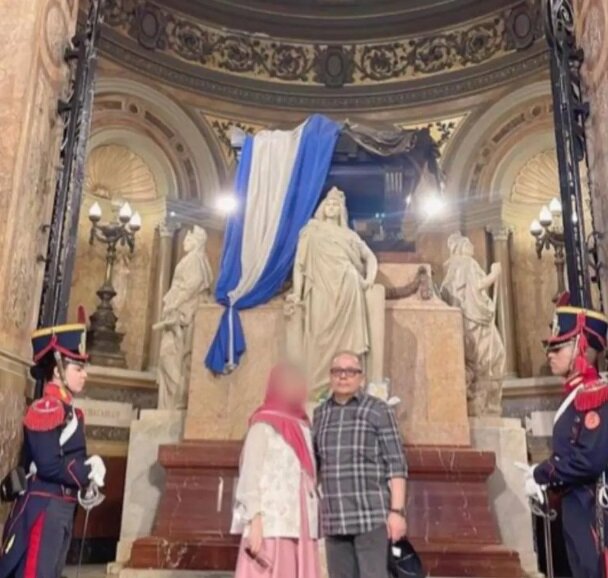 جنجال سفر نوروزی معاون پارلمانی رئیسجمهور/ شهرام دبیری به قطب جنوب نرفته اما کجاست؟