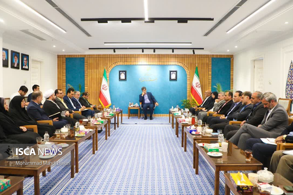 کسب رتبههای برتر کنکور سراسری در ۳۰ سال گذشته افتخاری بزرگ برای استان است