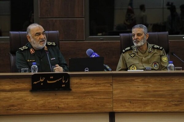 سردار سلامی: به وجود ارتش افتخار می‌کنیم