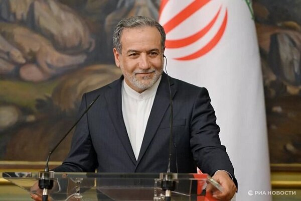 عراقچی بر تحرک کشورهای اسلامی برای توقف جنایات اسرائیل تاکید کرد