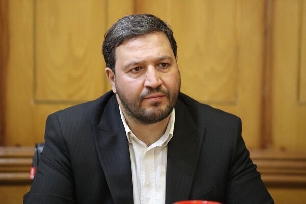 ادعای سرمایهگذاری کلان آمریکایی فریبکاری است/ نباید دلخوش به سرمایهگذاران یک کشور شویم