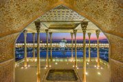 معماری ایرانی اسلامی و بحران هویت در شهرهای معاصر؛ بازگشت به منطق زیست اقلیمی و فرهنگی