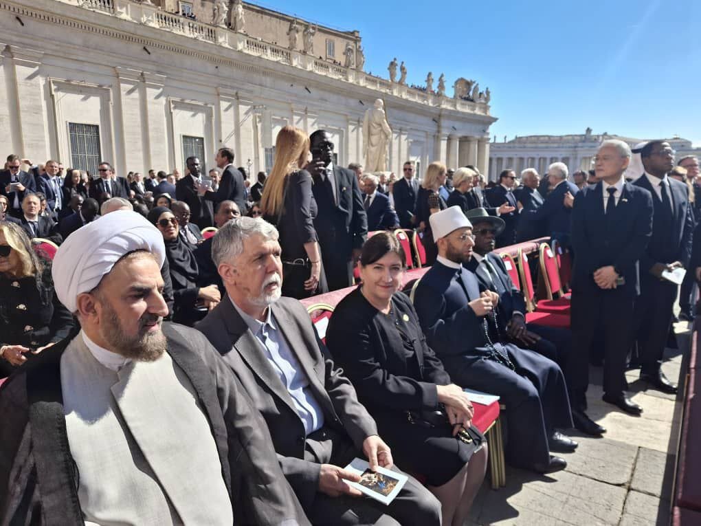 تشییع پاپ فرانسیس آغاز شد / حضور وزیر فرهنگ در مراسم