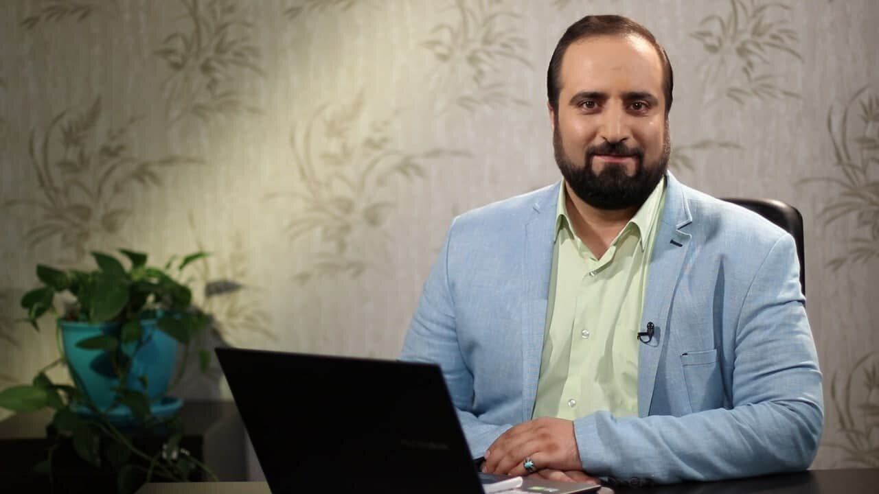 در یک بزنگاه فرمان اداره کشور به راست رفت اما فرمان رسانه به چپ/ غیرعامدانه در مسیر تخریب وحدت ملی 