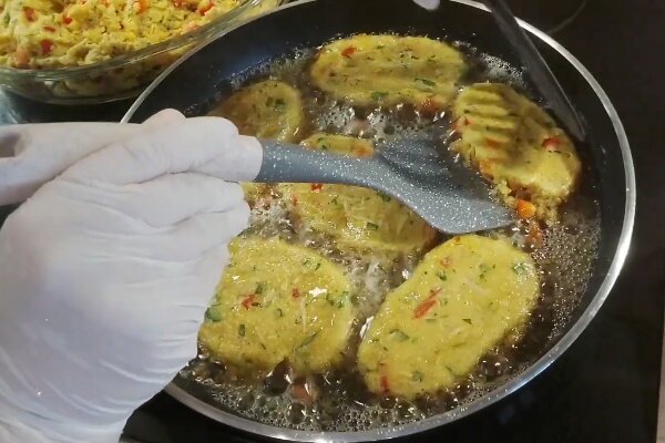 آموزش آشپزی / طرز تهیه کتلت مرغ با مرغ پخته