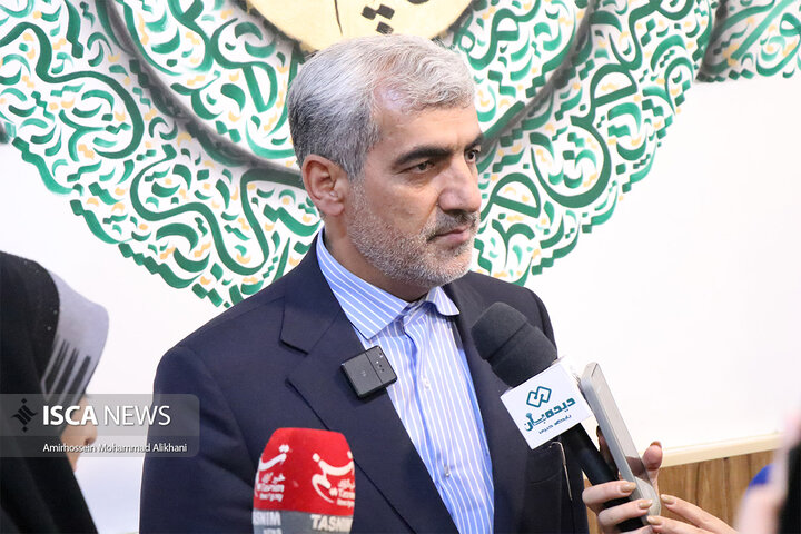 معلم باید بتواند فرهنگ مقاومت را به دانش آموزان آموزش دهد