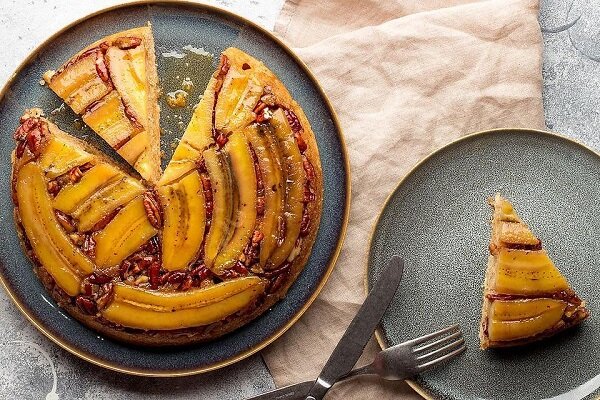 آموزش شیرینی پزی / طرز تهیه کیک موز برگردان