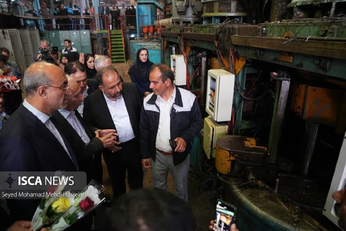 افزایش ظرفیت کارخانههای قند، ضرورتی برای حمایت از کشاورزان