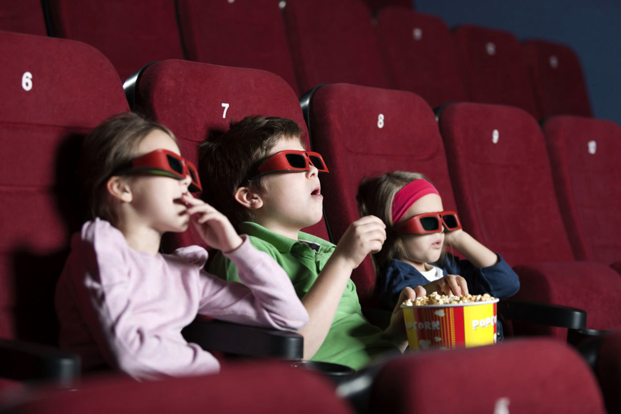 از شخصیتهای محبوب تا قصههای آموزنده؛ تئاترهای کودک این روزها غوغا کردهاند!