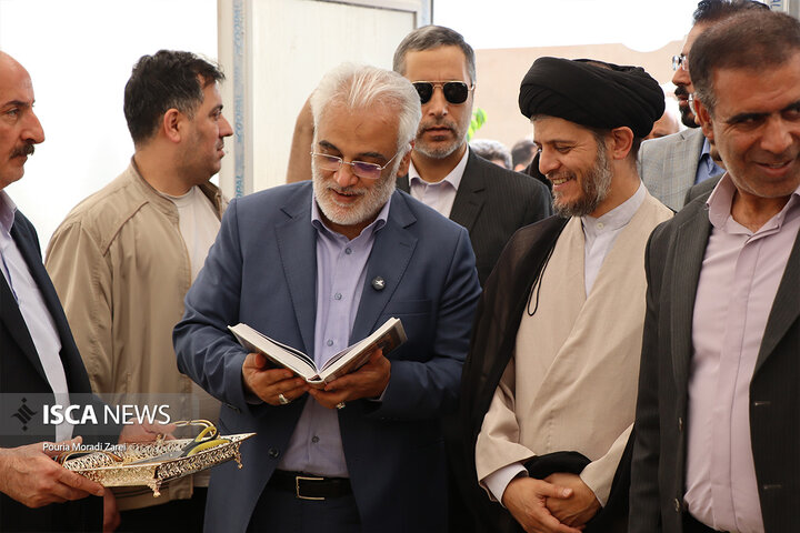 افتتاح گلخانه نگین بذر