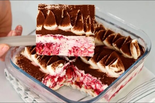 آموزش شیرینی پزی / طرز تهیه دسر توت فرنگی شکلاتی