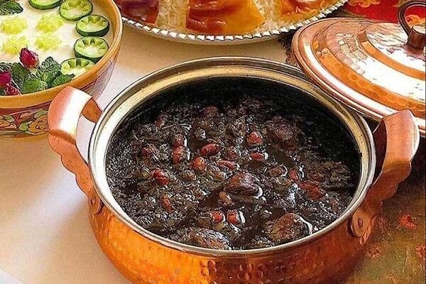 ۱۰ اشتباه رایج در پخت قرمه‌سبزی