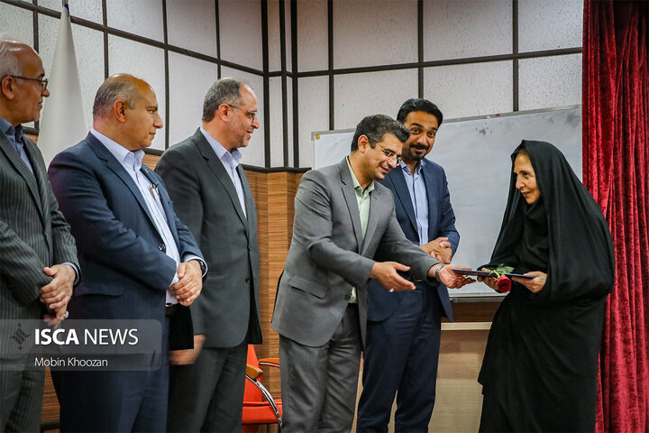 افتتاح دومین نمایشگاه گردشگری و صنایع دستی دانشگاه آزاد اسلامی یزد
