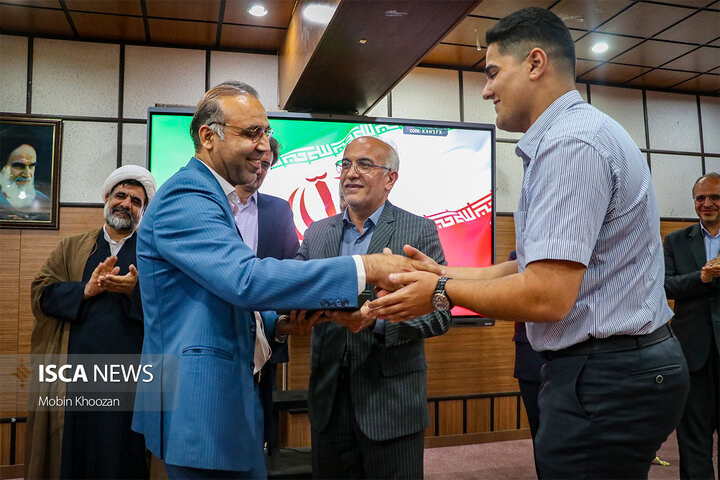 افتتاح دومین نمایشگاه گردشگری و صنایع دستی دانشگاه آزاد اسلامی یزد