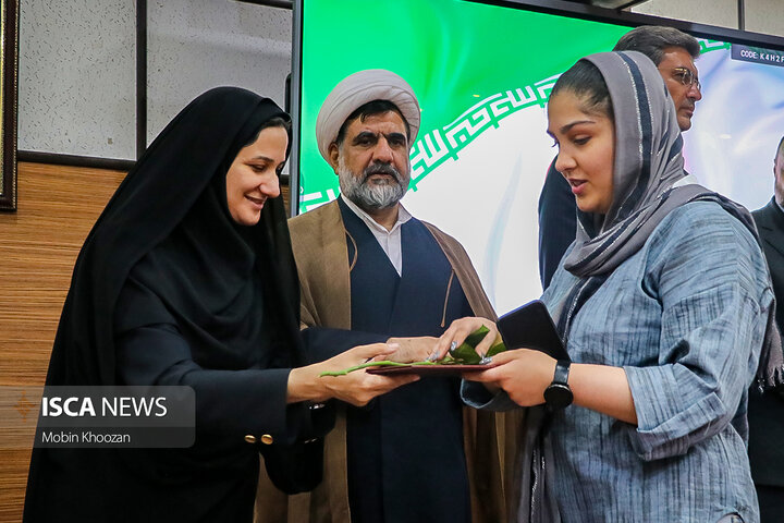 افتتاح دومین نمایشگاه گردشگری و صنایع دستی دانشگاه آزاد اسلامی یزد