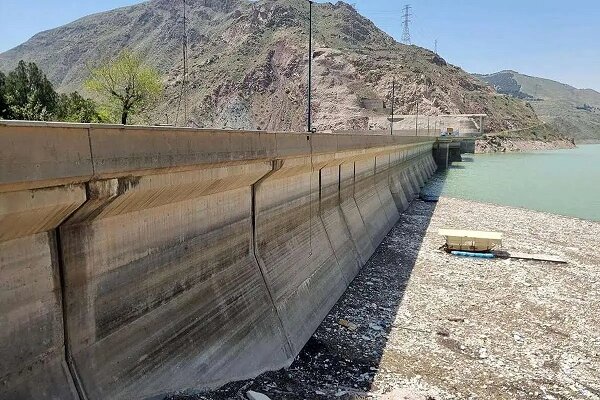 مخازن سدهای تهران همچنان بی‌نصیب از بارش باران