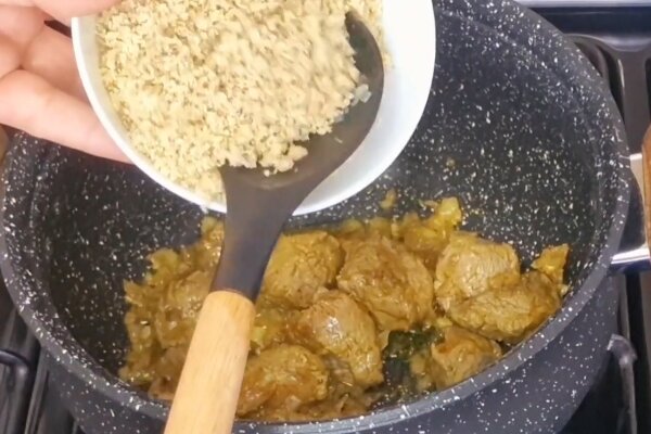 آموزش آشپزی / طرز تهیه خورشت آلو اسفناج با رب انار و گردو