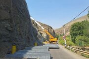 اجرای پروژه حفاظتی برای مقابله با ریزش سنگ در جاده کندوان