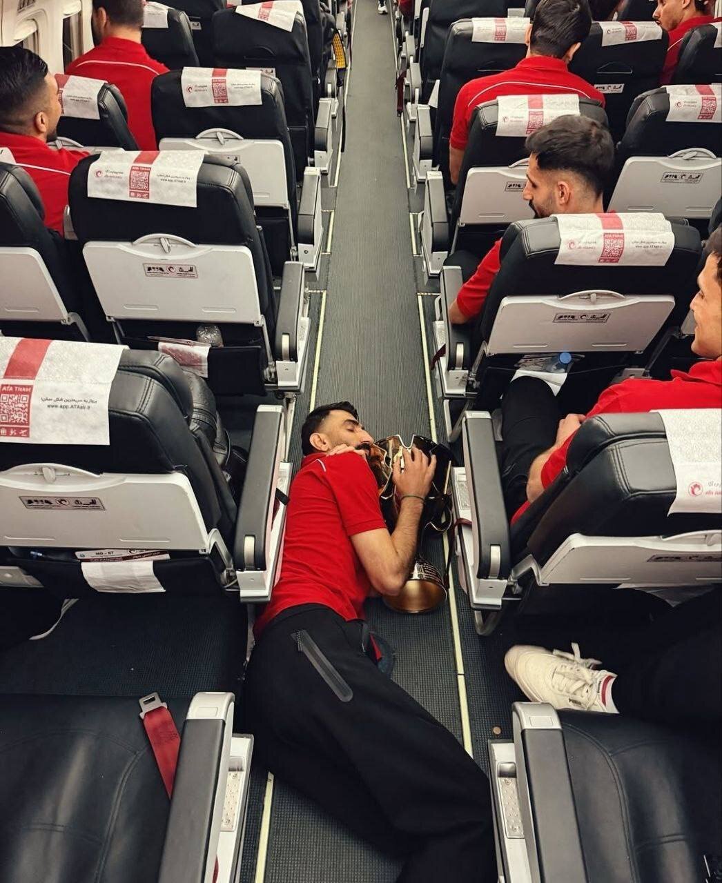 تصویری عجیب از علیرضا بیرانوند پس از قهرمانی تراکتور