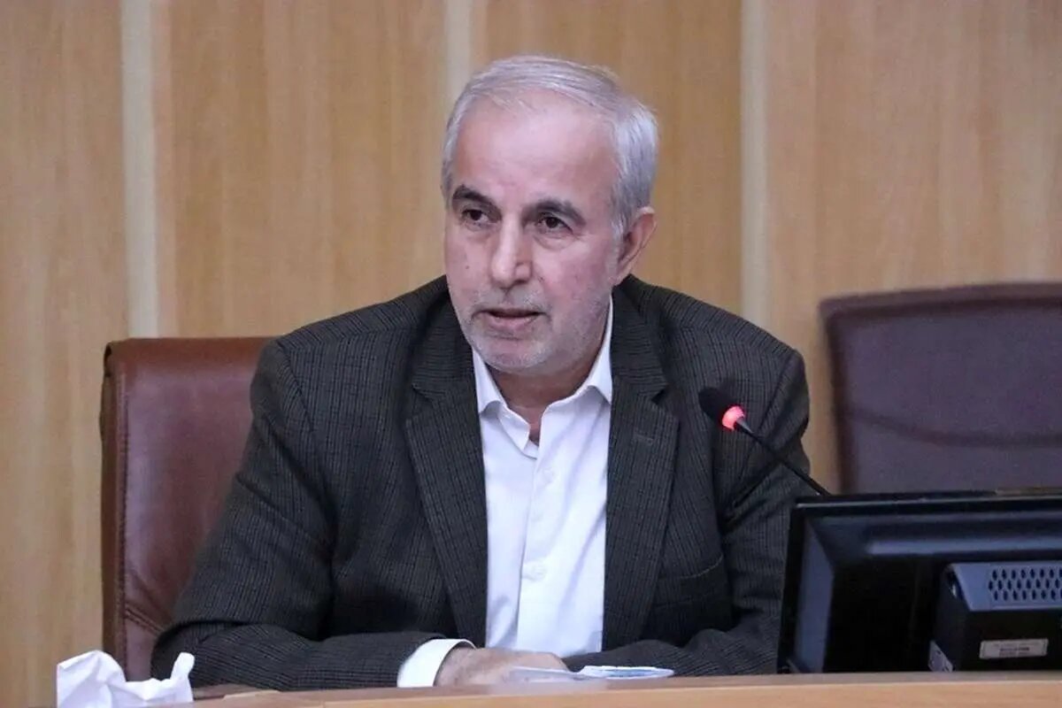 جبهه خاصی برای تخریب رئیس مجلس پیامک میدهد/ تغییر در آرای قالیباف بستگی به ثبتنام یک رقیب جدی دارد