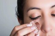 فواید و خطرات استفاده از یخ روی صورت + روش استفاده