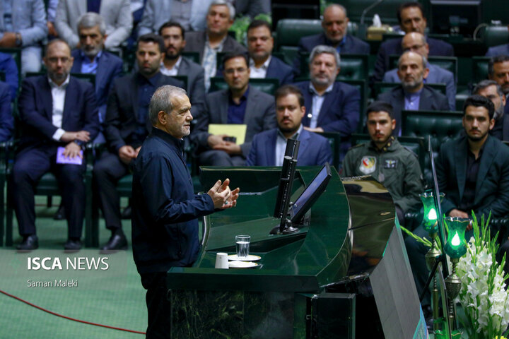 گرامیداشت شهدای خدمت در مجلس شورای اسلامی