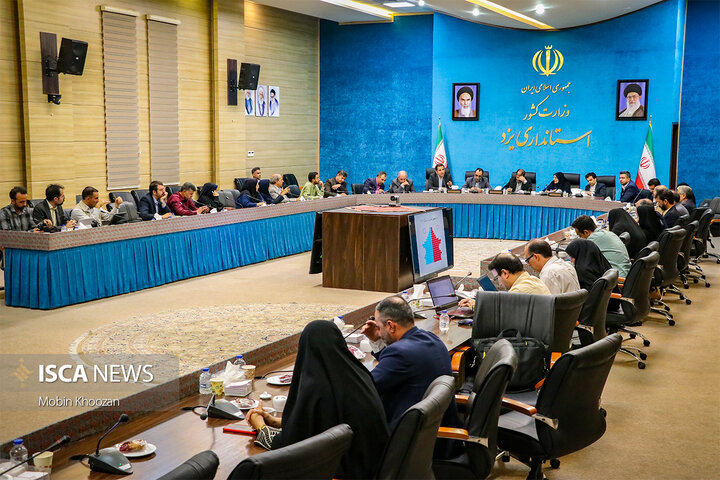 نشست چهره به چهره رسانه‌ای با موضوع جمعیت در استانداری یزد