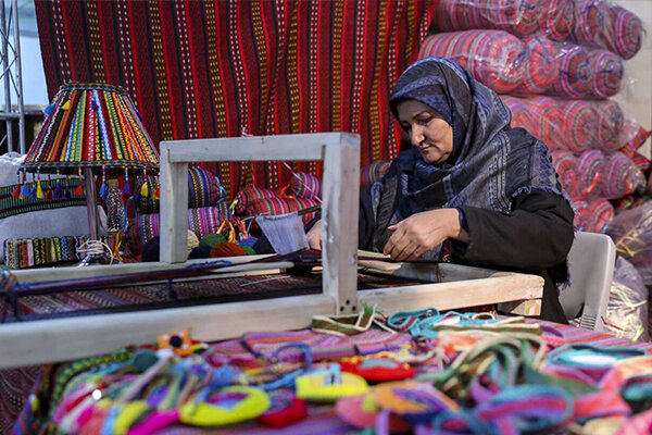 مشاغل خانگی؛ مسیری که فرزندان را از حضور مادر دریغ نمیکند!