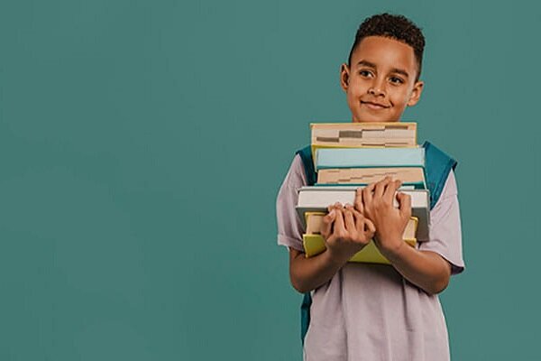استقبال ۱۲۰ هزار نفری دانش آموزان از کمپین «شب امتحان» یک مدرسه کمک آموزشی