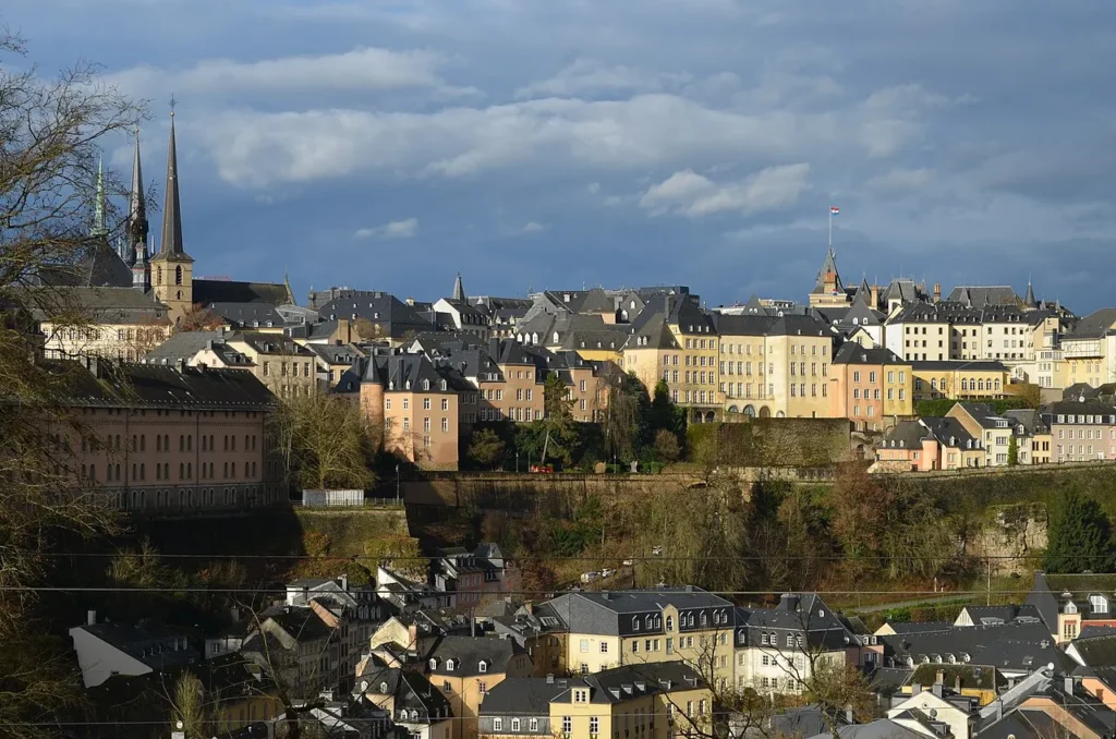 ثروتمندترین کشورهای جهان در سال ۲۰۲۵ بر اساس سرانه تولید ناخالص داخلی / در بازی ثروت وسعت سرزمین اهمیتی ندارد