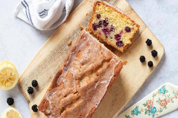 آموزش شیرینی پزی / طرز تهیه کیک شاه توت با بافتی لطیف و طعمی ترش و شیرین