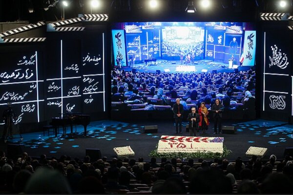 عدم شفافیت مالی دلیل جشنواره‌بازی در ایران/ جایزه‌های تکراری برای فیلمسازان تکراری