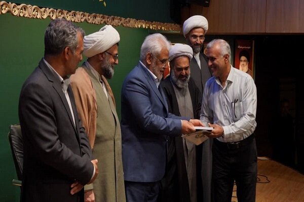 سومین نشست سراسری مدیران گروه معارف اسلامی دانشگاه آزاد اسلامی برگزار شد