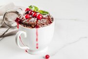 آموزش شیرینی پزی / طرز تهیه کیک لیوانی بی‌نقص در مایکروویو و قابلمه