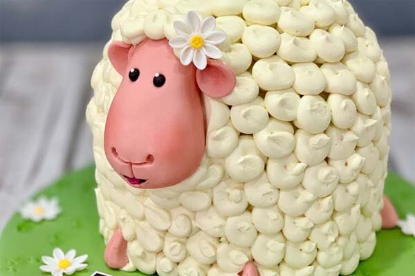 آموزش شیرینی پزی/ طرز تهیه کیک عید قربان ساده و خوشمزه + نکات تزئین