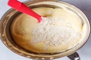 آموزش شیرینی پزی/ طرز تهیه کیک عید قربان ساده و خوشمزه + نکات تزئین