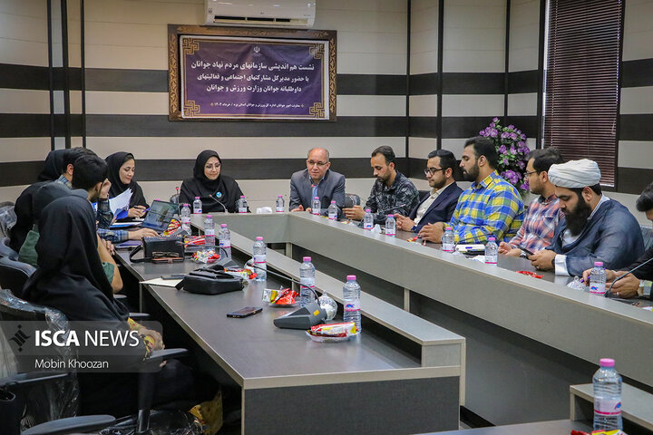 دیدار و گفتگوی صمیمانه فعالان سمن‌های جوانان یزد با سرپرست اداره کل مشارکت‌های اجتماعی وزارت ورزش و جوانان