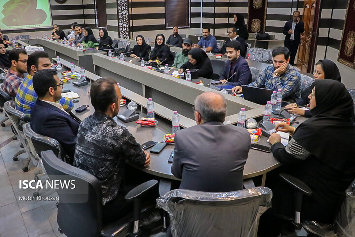دیدار و گفتگوی صمیمانه فعالان سمن‌های جوانان یزد با سرپرست اداره کل مشارکت‌های اجتماعی وزارت ورزش و جوانان